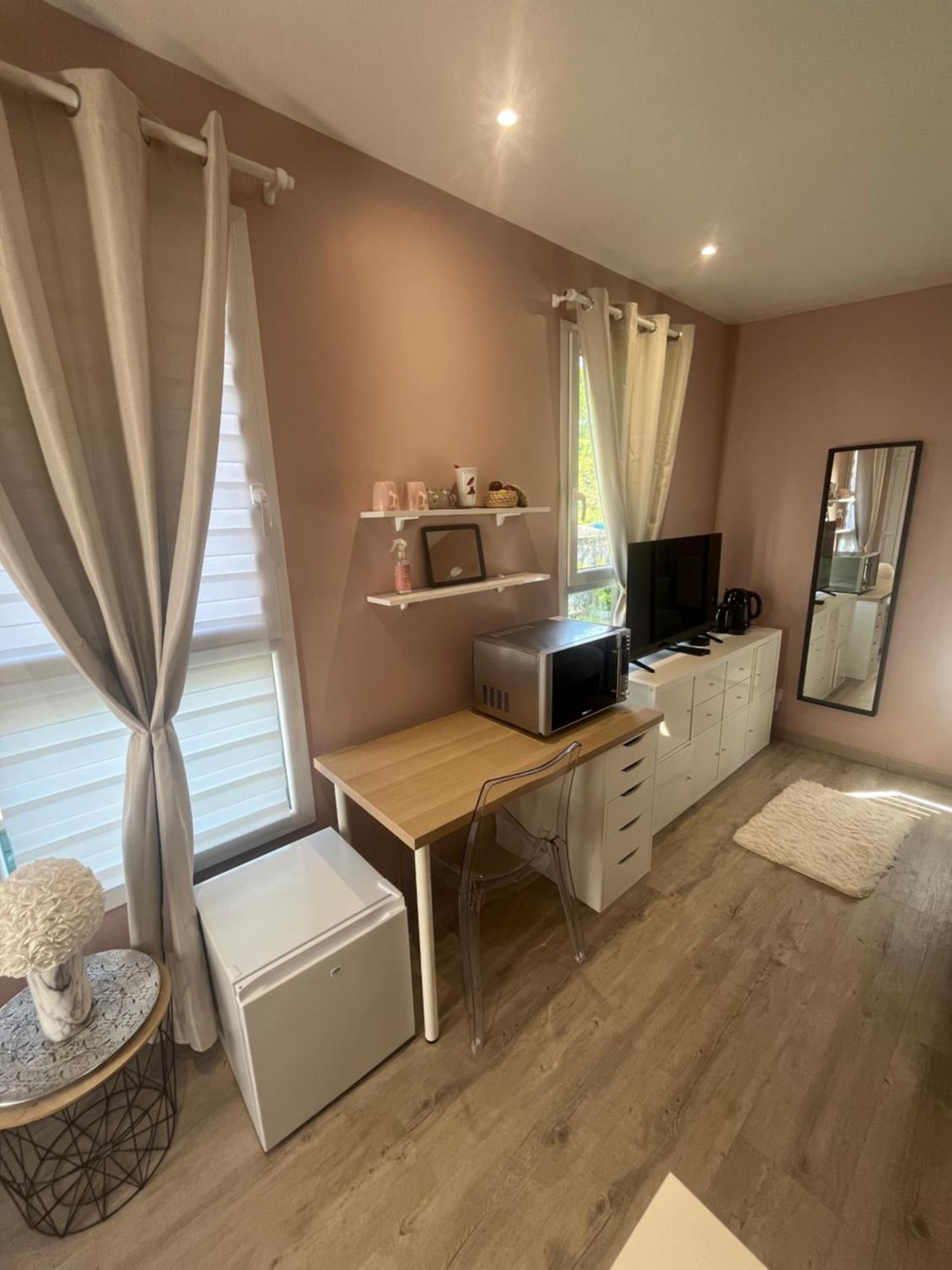 Dependance Prive Apartment Saint-Thibault-des-Vignes Bagian luar foto